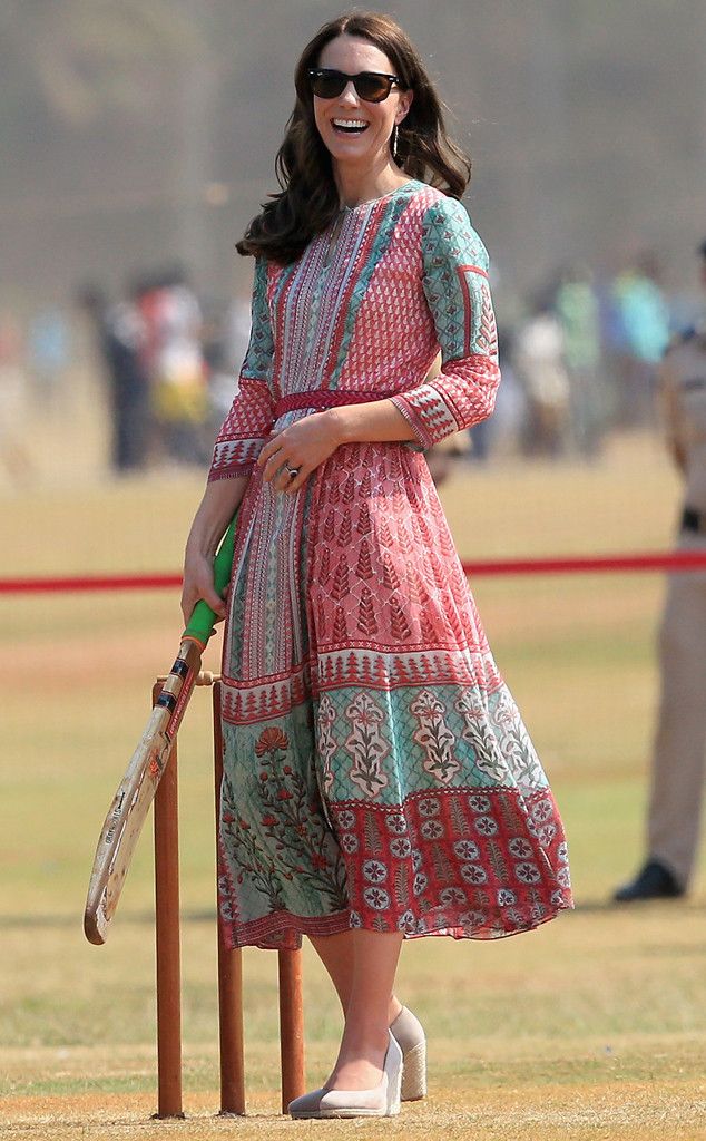 Photos-from-Kate-Middletons-Entire-India-Wardrobe-E-Online - Social Nation Kate Middleton- representing Indian Designers in the World