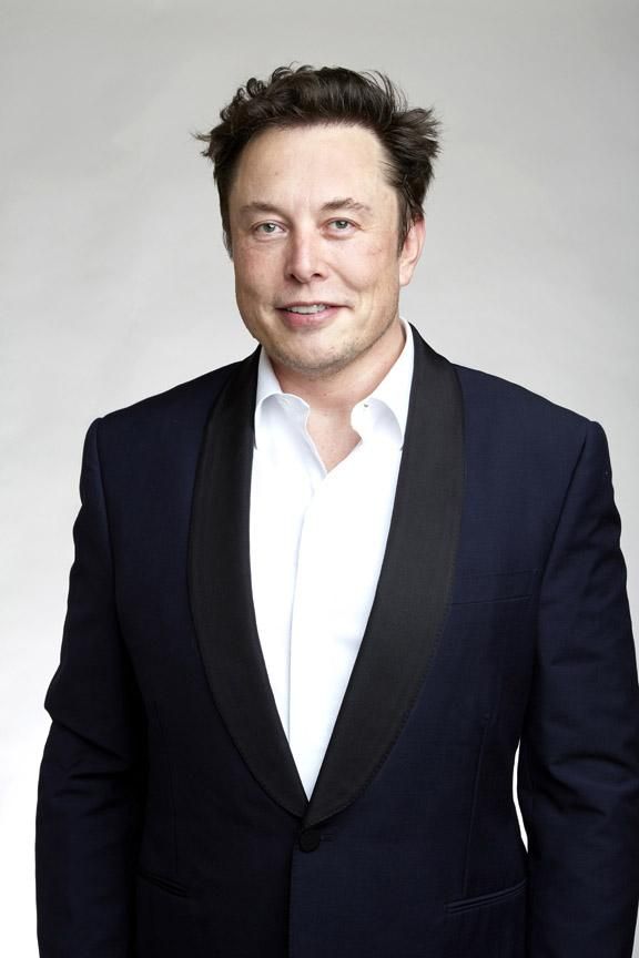 Elon-Musk-at-the-Royal-Society-admissions-day-in-London-July-13-2018 - Social Nation Elon Musk Annouces new CEO for Twitter