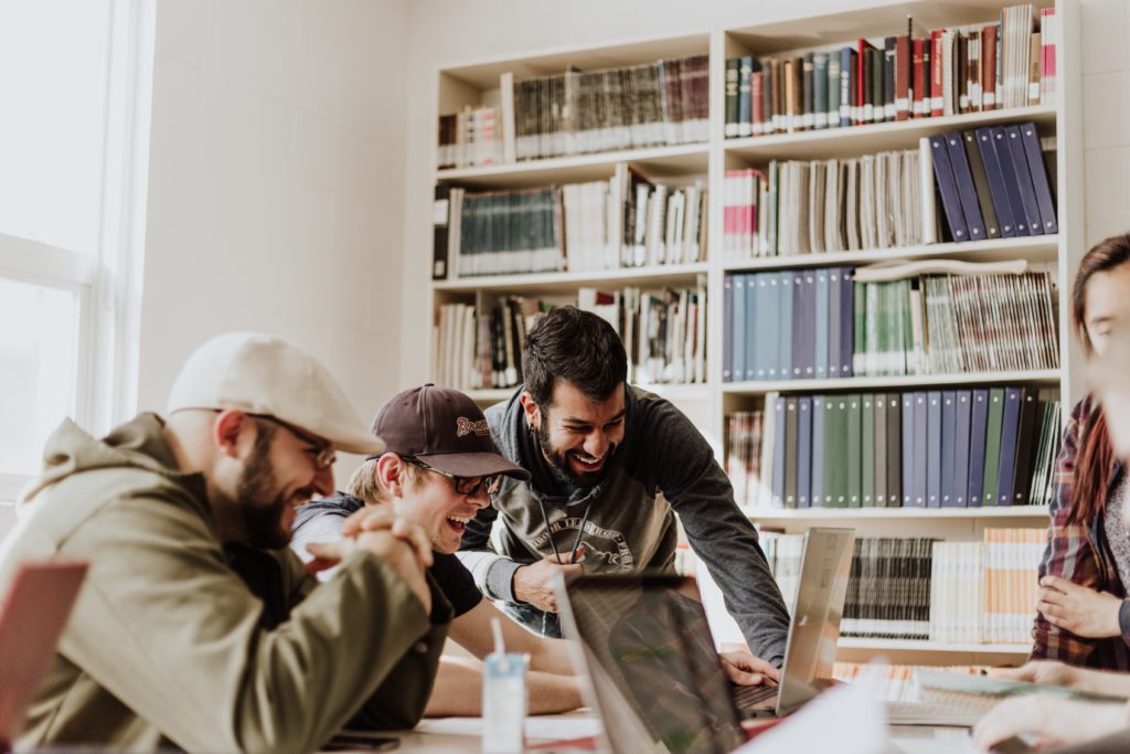 priscilla-du-preez-XkKCui44iM0-unsplash - Social Nation education