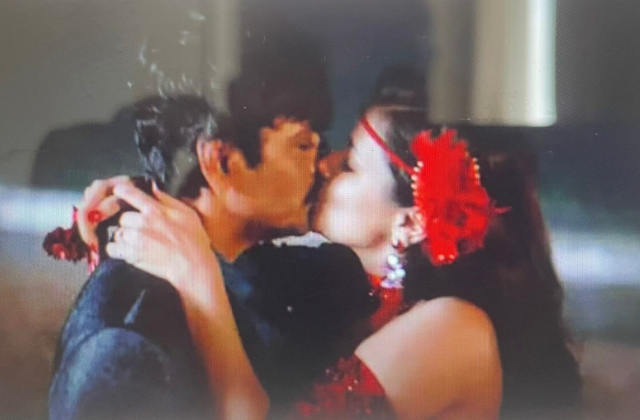 Image-2-Tiku-Weds-Sheru - Social Nation Kissing scene between Nawazuddin Siddiqui & Avneet Kaur