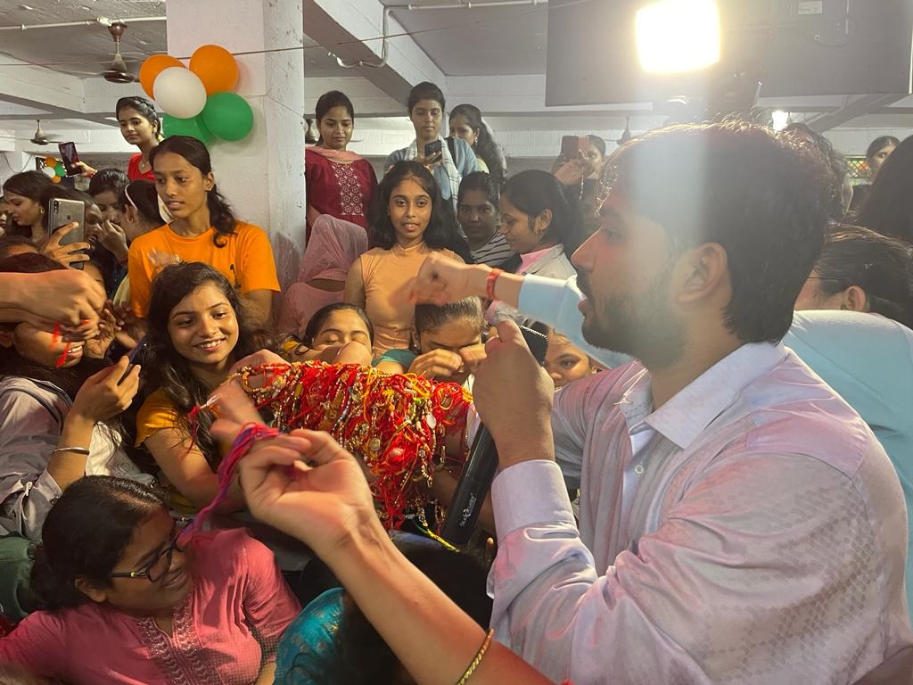 Khan Sir record-breaking 'Raksha Bandhan' Celebration