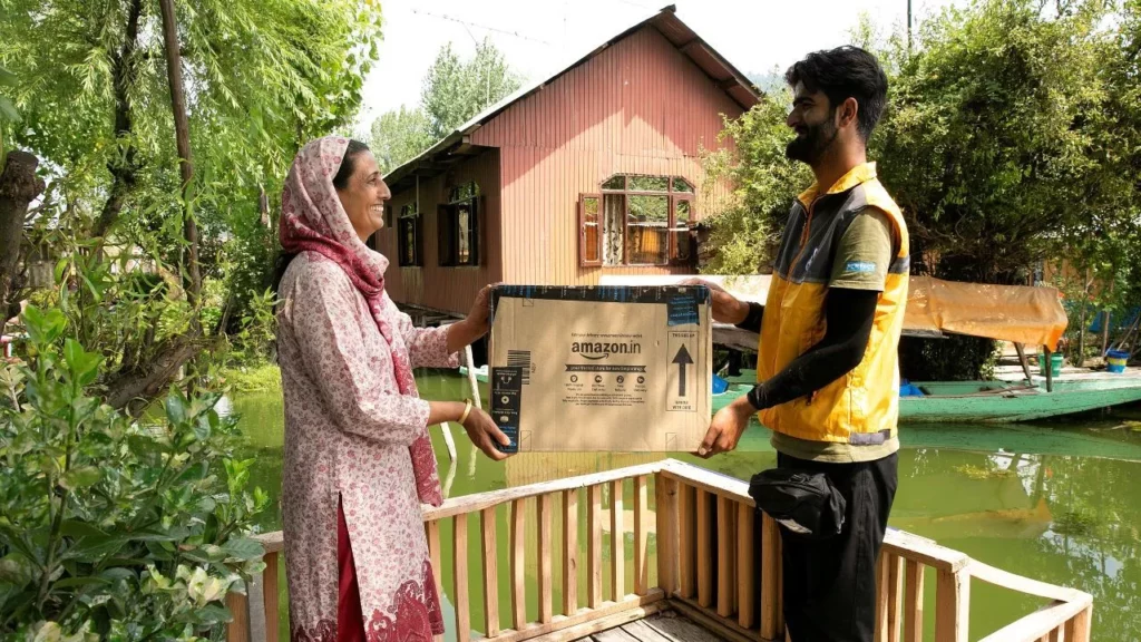download-4 - Social Nation Amazon smoothens delivery with Floating store in Kashmir