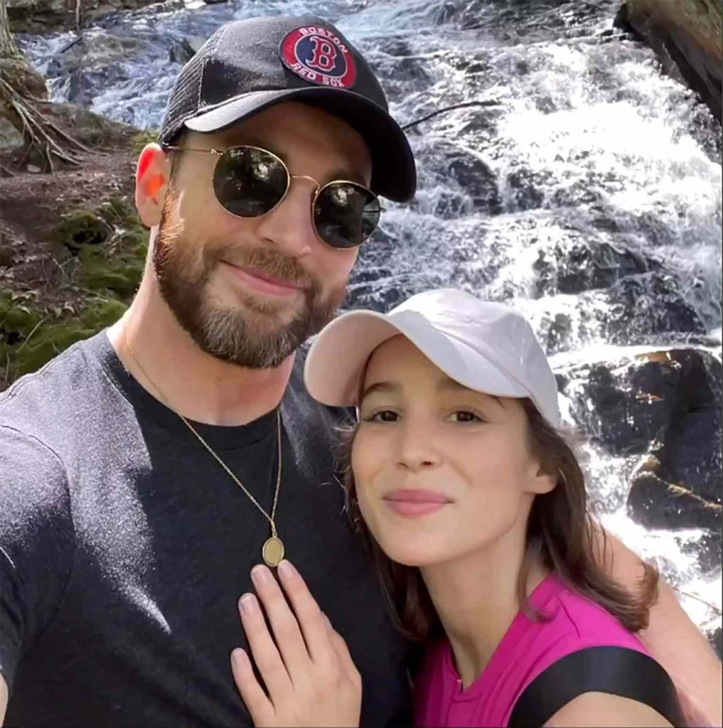 Chris-Evans-021423-07-2000-8fc5a1df8cca420792ba5fc9475fad6a - Social Nation chris evans alba baptista marriage wedding couple love
