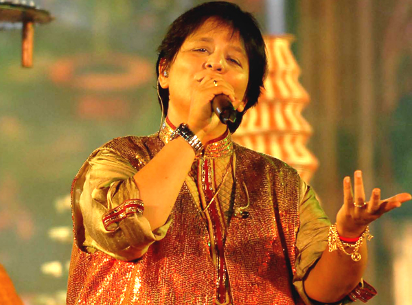 35_9 - Social Nation falguni pathak garba queen