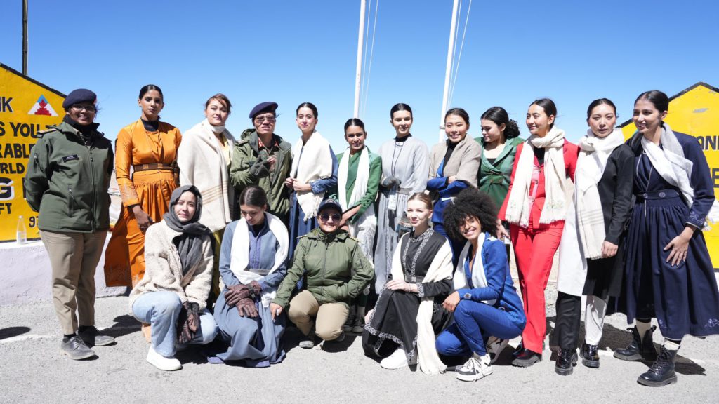 F7M-hPnWUAAfBzE - Social Nation international fashion show models ladakh leh umling la pass runway