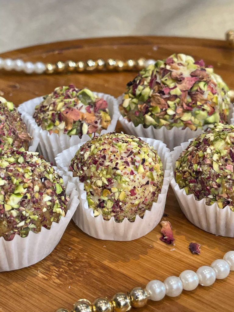 WhatsApp-Image-2023-10-19-at-6.31.55-PM - Social Nation navratri sweets dhanashri chef dessert