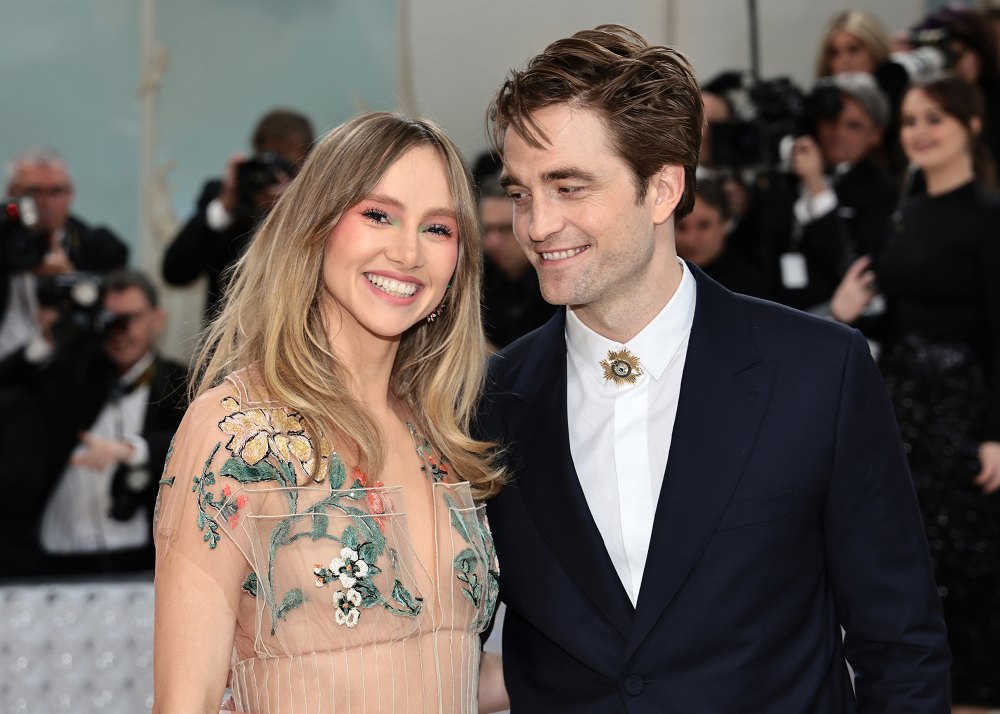 robert-pattinson-and-suki-waterhouse-are-engaged-details-feature-001 - Social Nation suki waterhouse robert pattinson pregnant baby parents bump