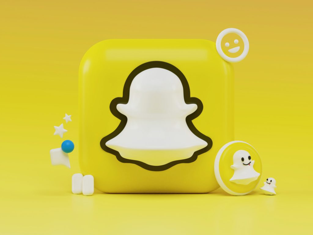 alexander-shatov-fRjjnN_8njo-unsplash-scaled-1 - Social Nation snapchat AI features snap
