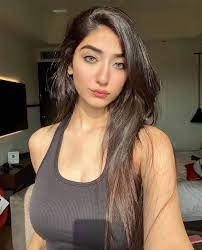 download - Social Nation Nazila Sitashi the fashion influencer