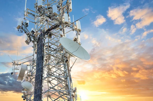 C52E7548-476B-44ED-9FEB282BAC265F3B_source - Social Nation starlink spacex satellite internet smartphones elon musk cellular network tower