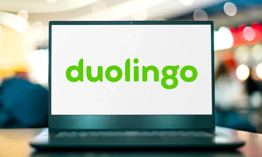 duolingo job cuts AI 
