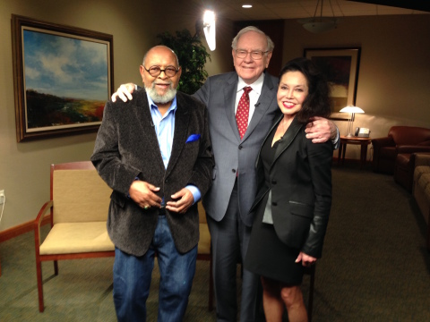 Warren Buffet eBay for Charity Glide Foundation power of one charity auction lunch Rev. Cecil Williams co-founder Janice Mirikitani