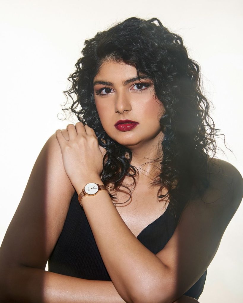 Meet Anshula Kapoor, A Content Creator & Spoken Word Artist 