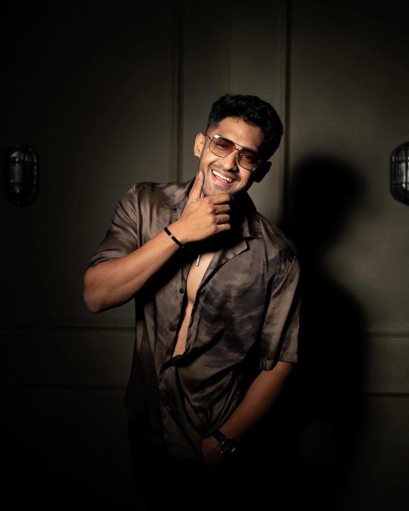 Snapinsta.app_418981934_18422956228041627_8627336101170215271_n_1080 - Social Nation Thugesh Mahesh Keshwala comedy content creator Social Nation Festival Mumbai 2024 asia's largest creator fest april event creators influencers lineup jio world garden influencer YouTuber