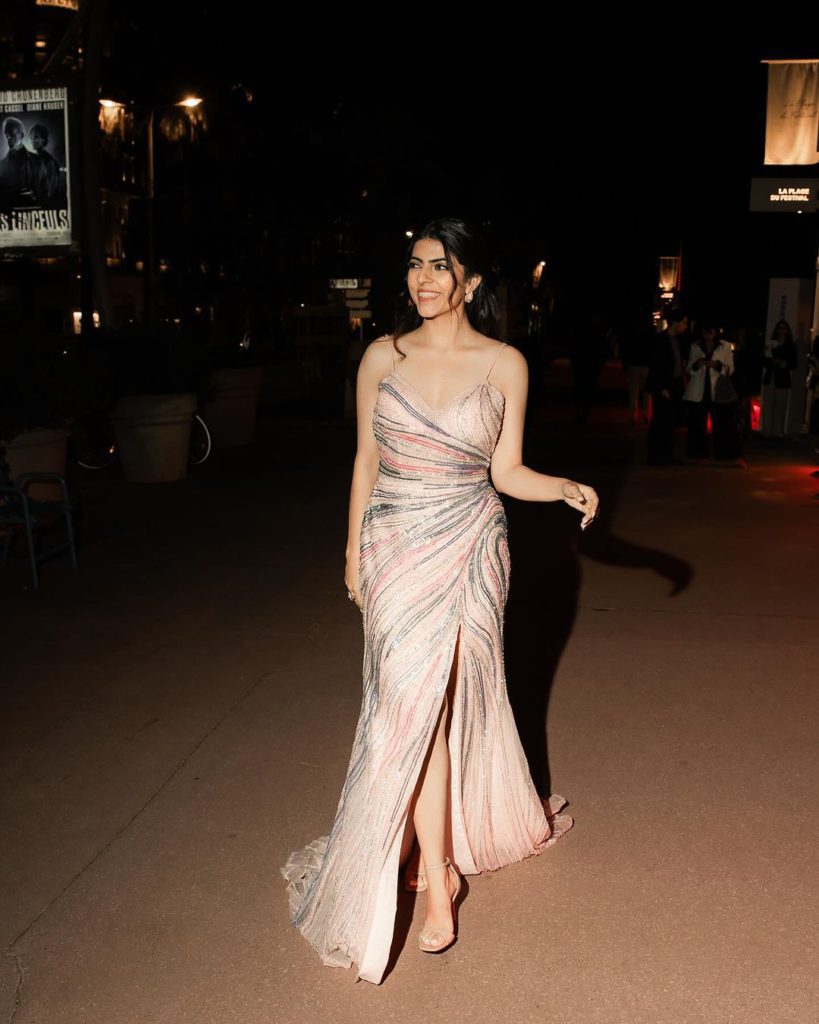 Snapinsta.app_424581483_18442049314044422_1361254501804371005_n_1080 - Social Nation Cannes Film Festival 2024 French Riviera celebrities Indian content creators red carpet fashion Day 1 looks RJ Karishma