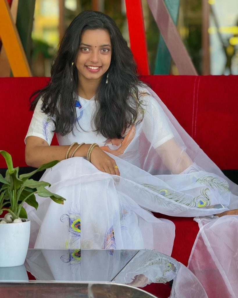 Janhvi Singh spiritual content creator Jaaniye Shastra Janhvi Ke Saath Pod.One podcast Spotify Bhagavad Gita Upnishads Vedas