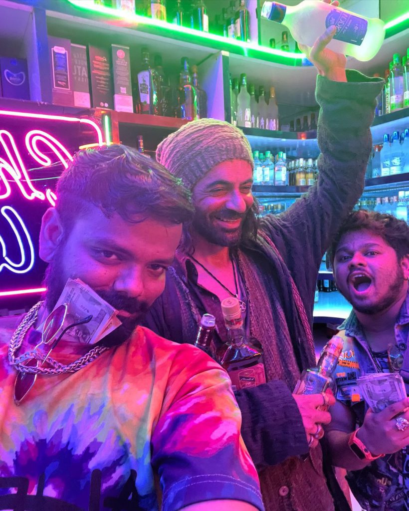 Snapinsta.app_447268237_18266668543233184_6107291389238448789_n_1024 - Social Nation Saurabh Ghadge Karan Sonawane Blackout content creators actors bollywood film movie debut thriller comedy Thik Thak Sunil Grover