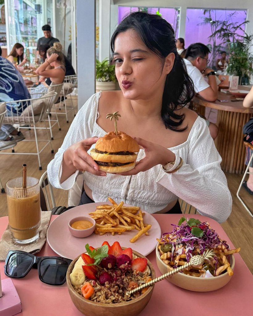 Snapinsta.app_459317895_18309852070093998_3447750321058785156_n_1080 - Social Nation top food content creators India YouTubers Zingy Zest