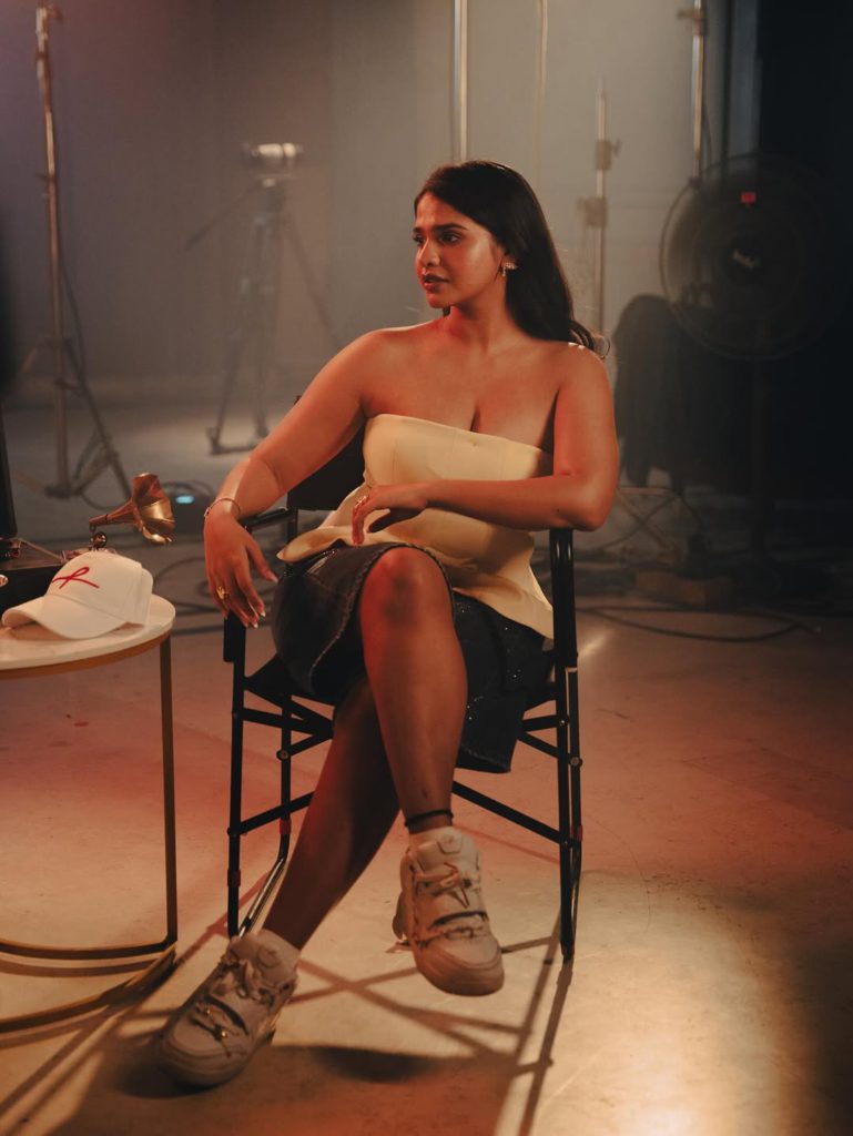 she’s a little divaaaa 💕✨🧨🪩Styled by - @_tanyaa14_ Outfit - @zaraAccessories- @trishya_jewell (1) - Social Nation