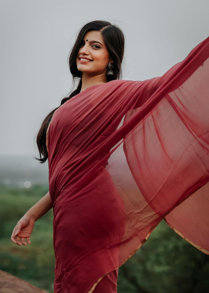 Sakshi Singh with Red Saree - Social Nation Sakshi Singh with Red Saree